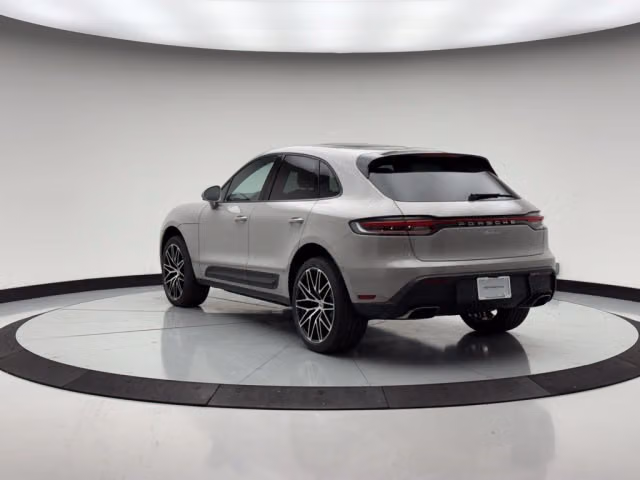 2026 Porsche Macan Base - Photo 18