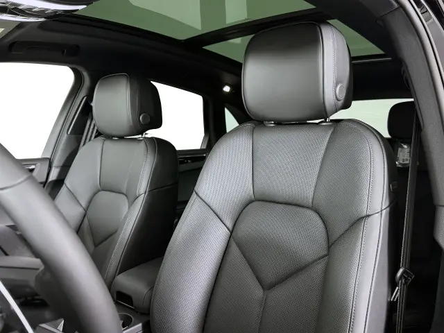 2026 Porsche Macan Base - Photo 38