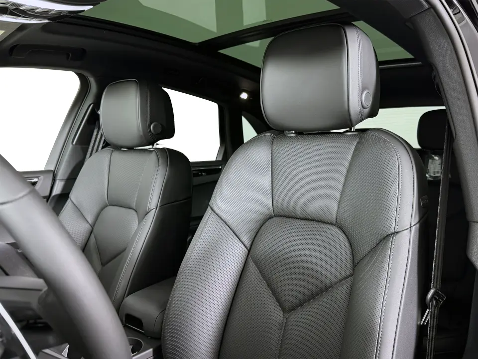 2026 Porsche Macan Base - Photo 39