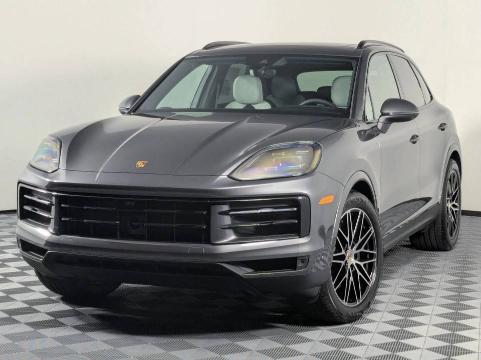 2025 Porsche Cayenne Base