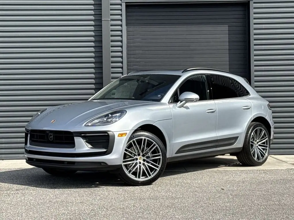 2026 Porsche Macan