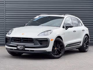 2023 Porsche Macan GTS's photo