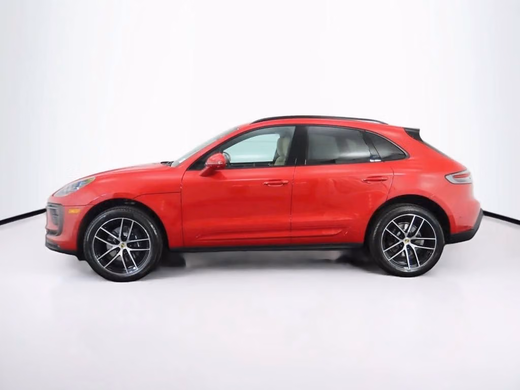 2025 Porsche Macan Base - Photo 12