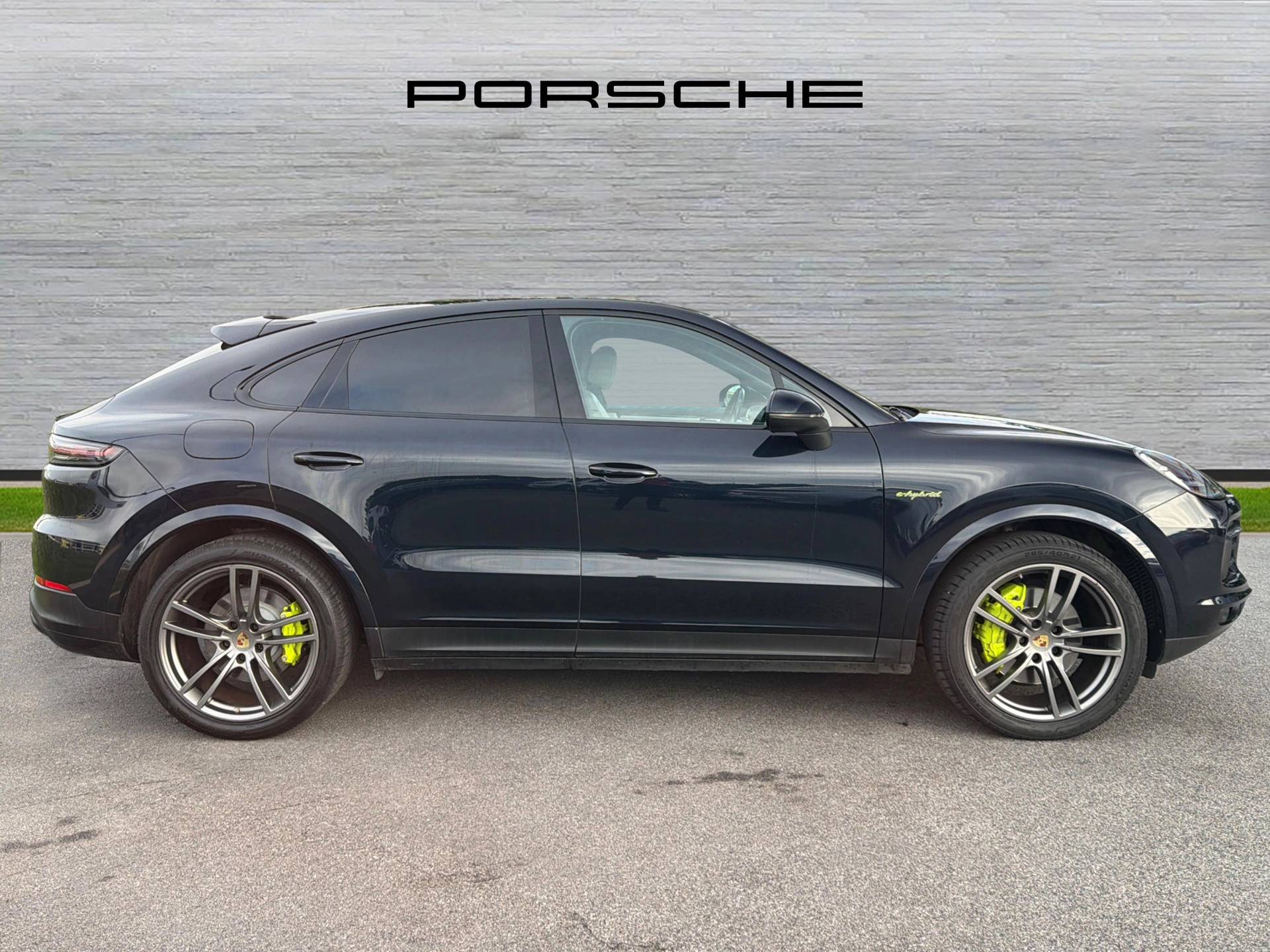 Cayenne E-Hybrid Coupé, photo 2 of 44