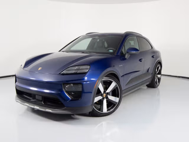Used 2025 Porsche Macan Base with VIN WP1AA2XA5SL000634 for sale in Newtown Square, PA