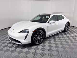 2024 Porsche Taycan 4 Cross Turismo's photo