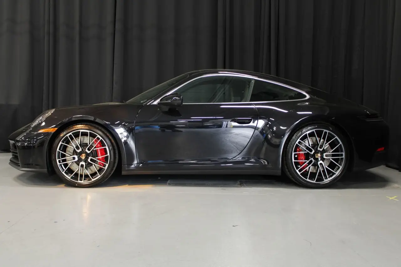2026 Porsche 911 S - Photo 16