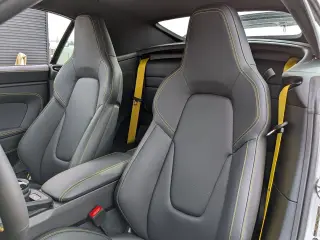 2026 Porsche 911 GTS - Photo 37