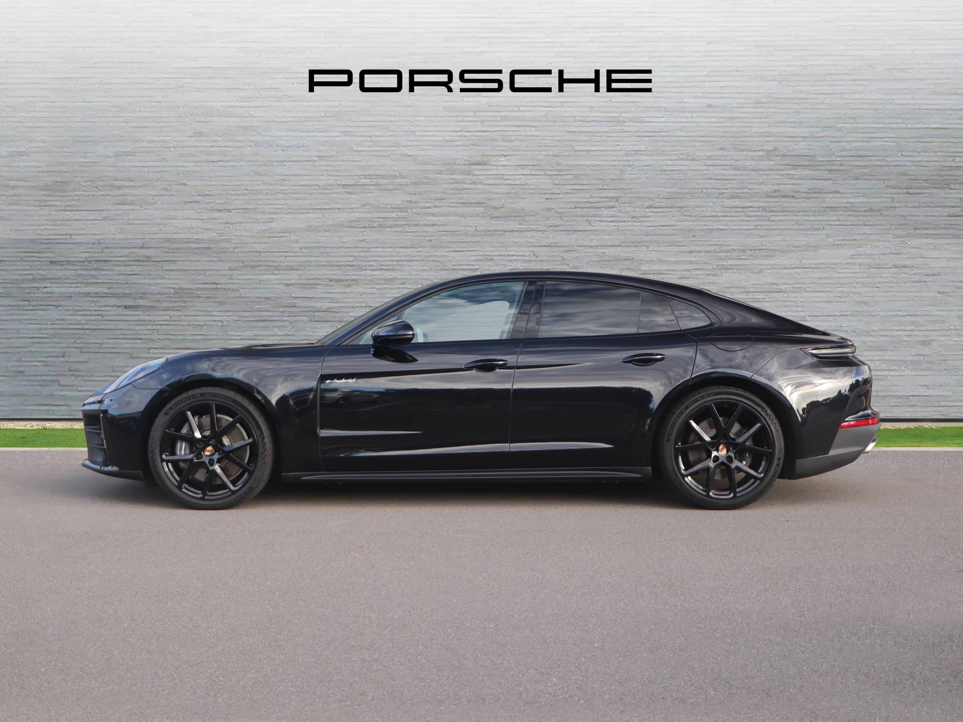 Panamera 4 E-Hybrid, photo 2 of 39