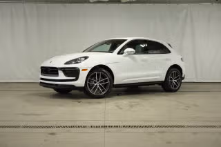 2026 Porsche Macan -'s photo