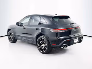 2025 Porsche Macan T - Photo 17