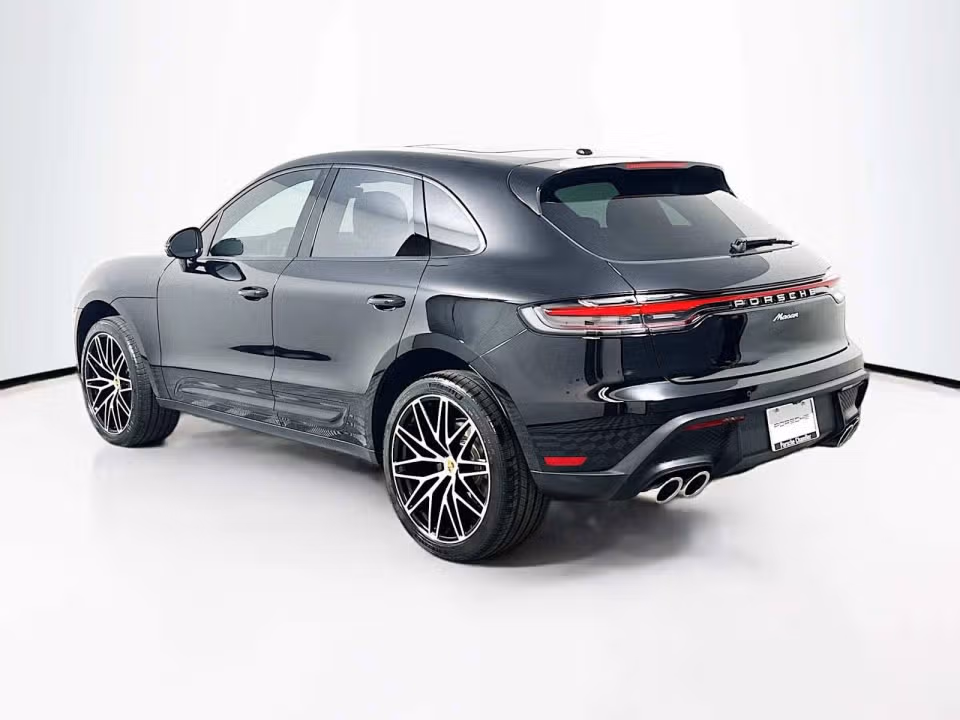 2025 Porsche Macan T - Photo 19