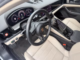 2025 Porsche Panamera 25