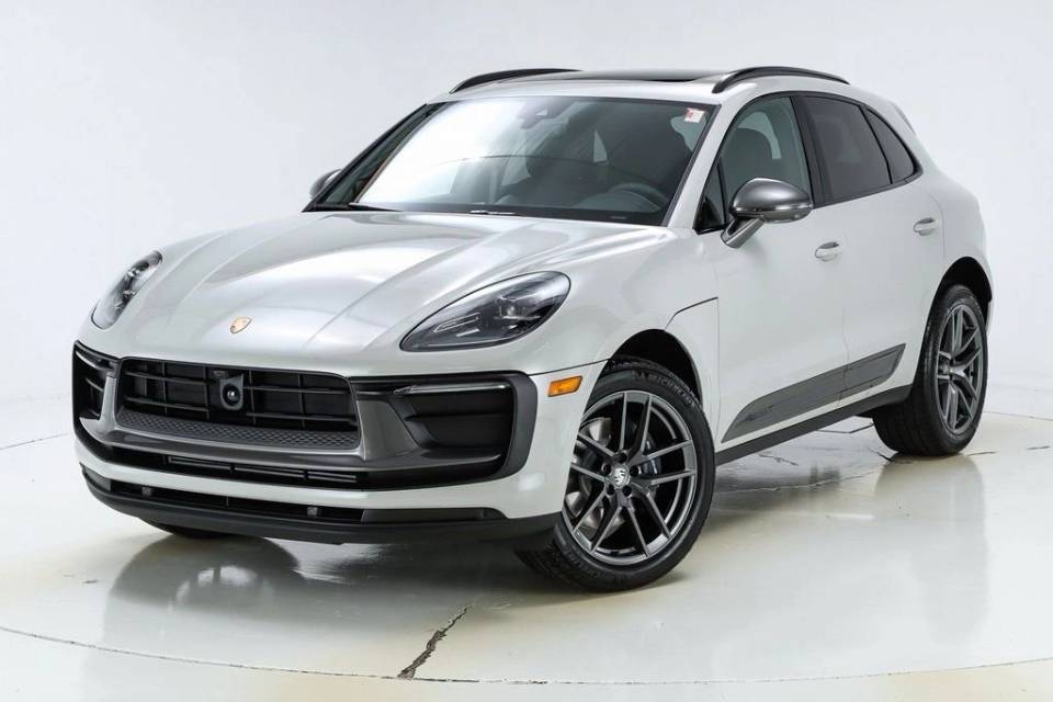2026 Porsche Macan T