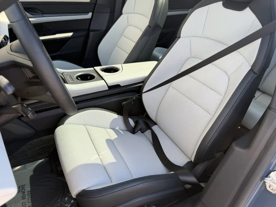 2026 Porsche Taycan S - Photo 39