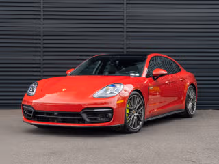 2023 Porsche Panamera 4 E-Hybrid's photo