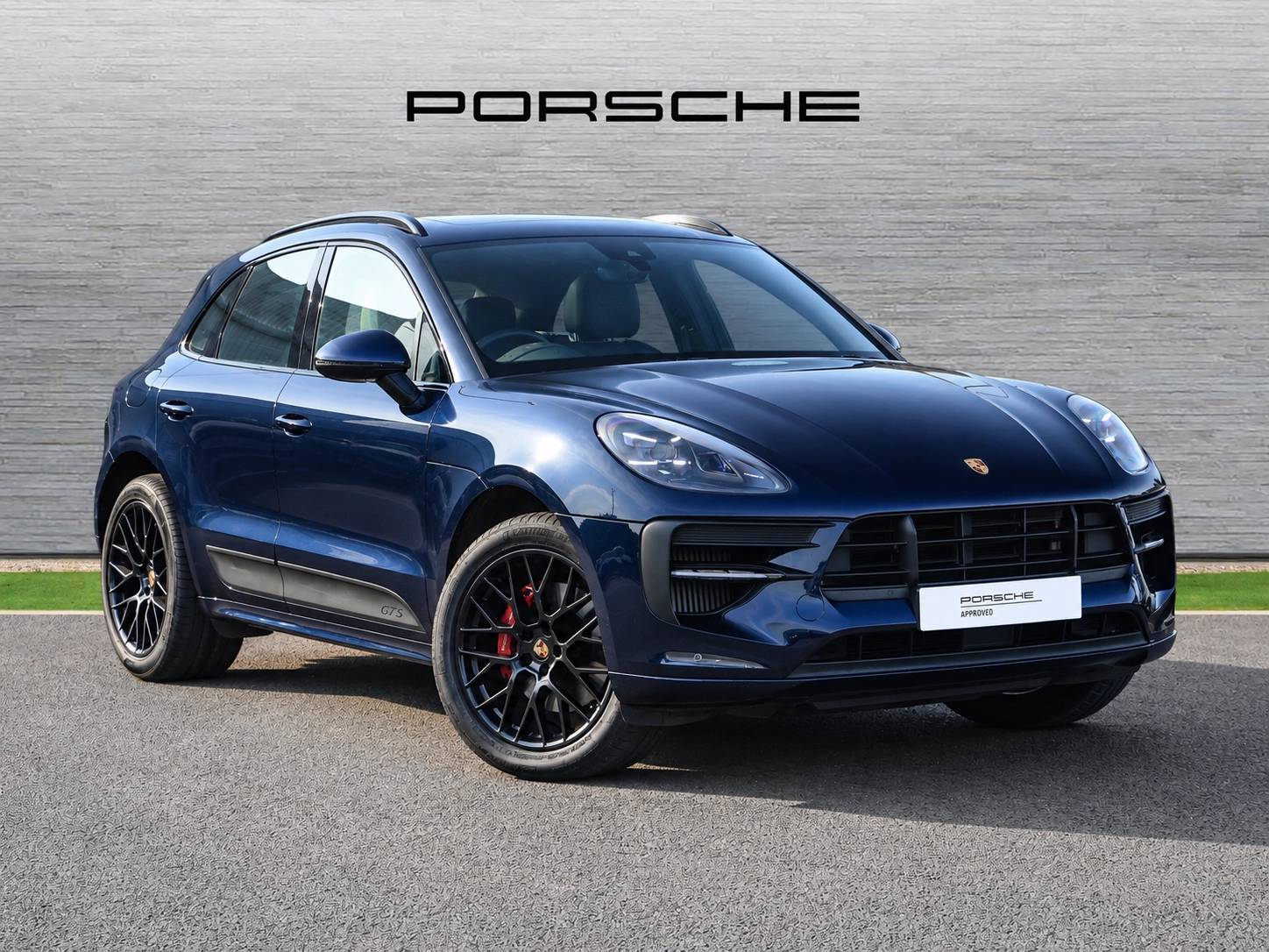 Macan GTS, photo 1 of 28