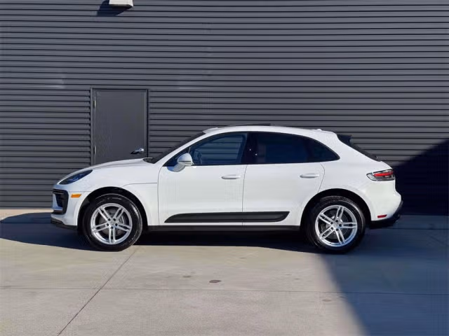 2026 Porsche Macan Base - Photo 10