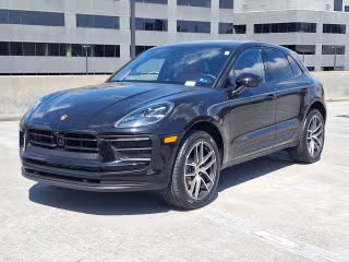 2026 Porsche Macan T's photo
