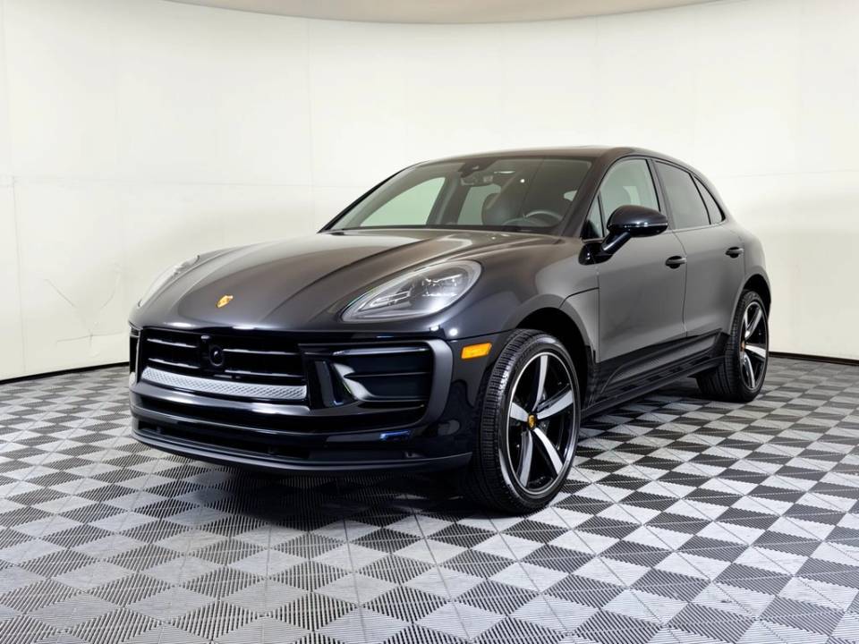 2026 Porsche Macan