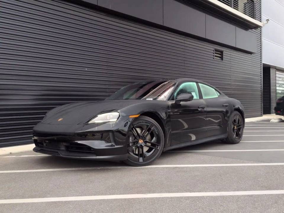 2026 Porsche Taycan