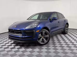 2025 Porsche Macan's photo