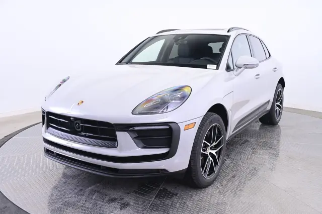 2026 Porsche Macan Base - Photo 6