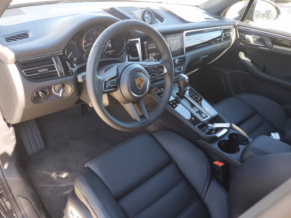2026 Porsche Macan Base - Photo 27