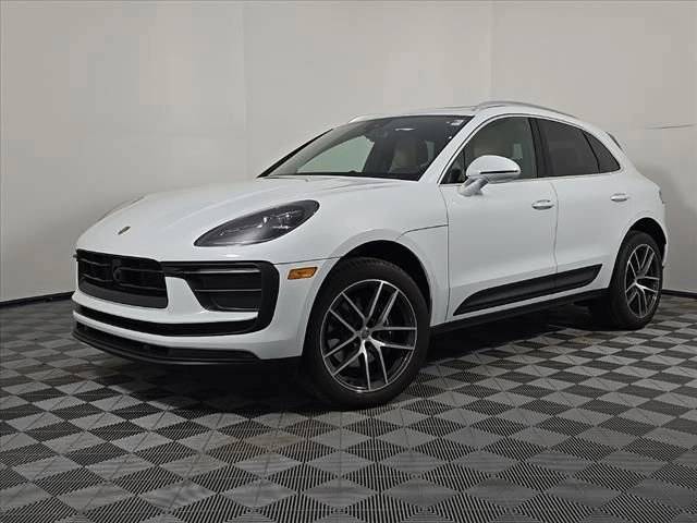 2025 Porsche Macan Base