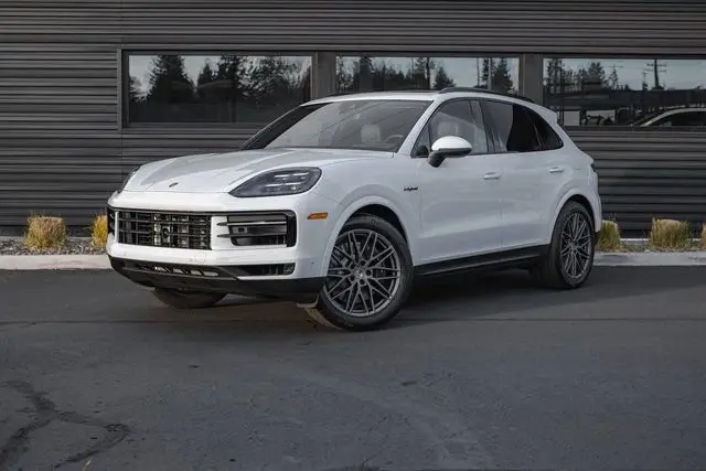 2026 Porsche Cayenne E-Hybrid - Photo 8