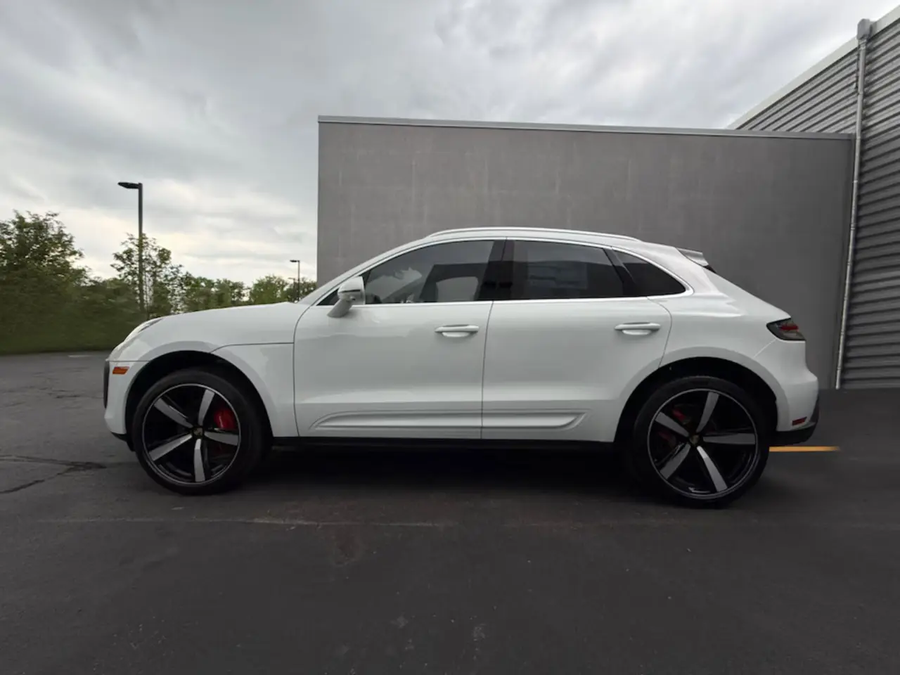 2026 Porsche Macan S - Photo 16
