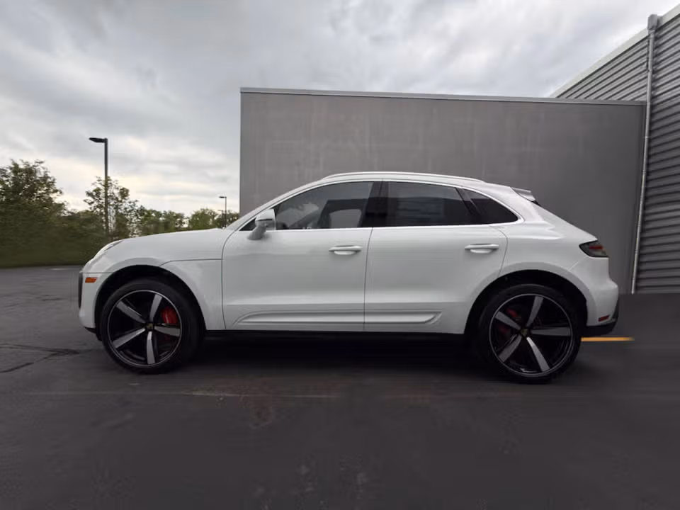 2026 Porsche Macan S - Photo 11