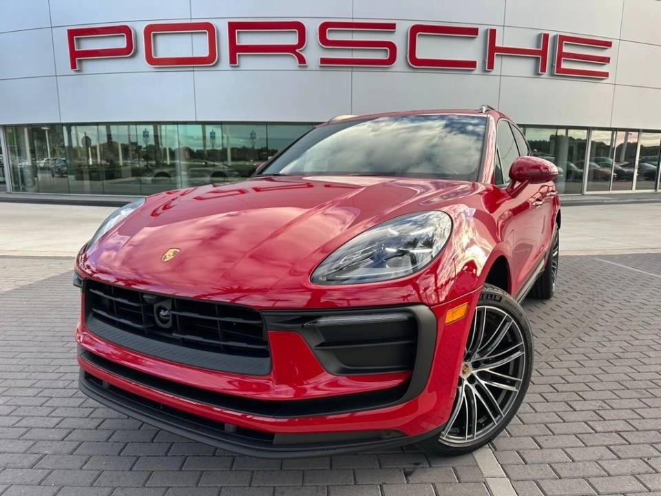 2026 Porsche Macan Base