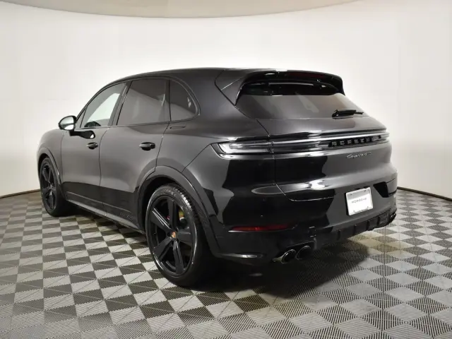 2026 Porsche Cayenne GTS - Photo 22