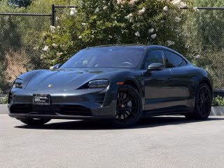 2022 Porsche Taycan GTS's photo