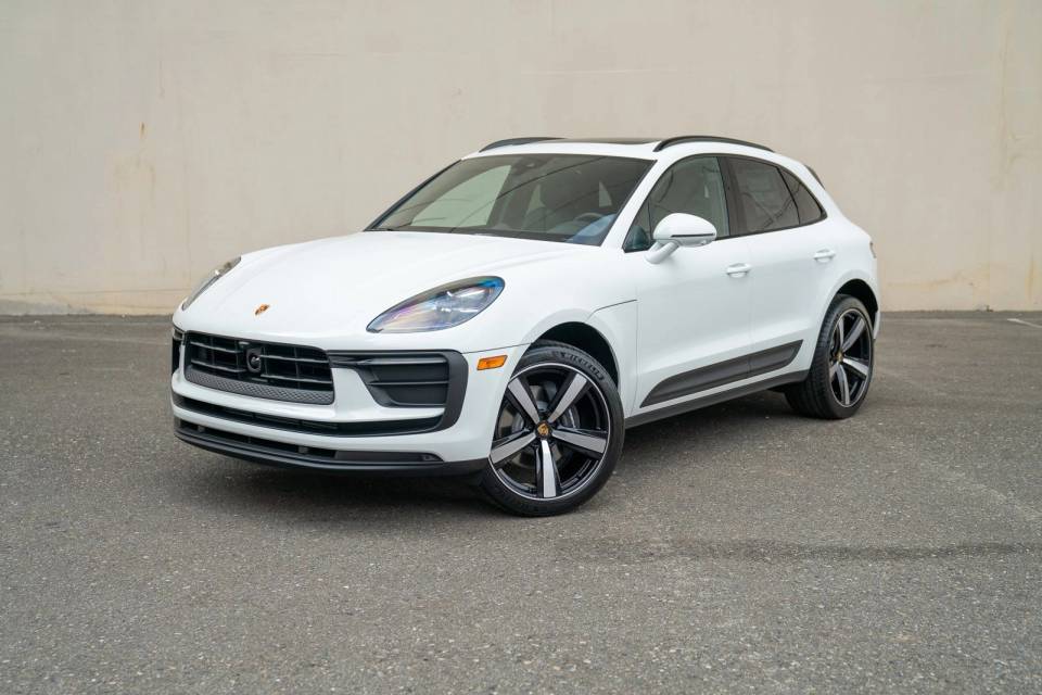2025 Porsche Macan T
