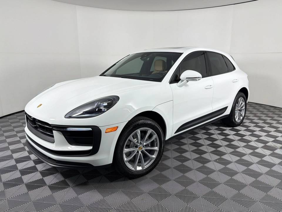 2026 Porsche Macan