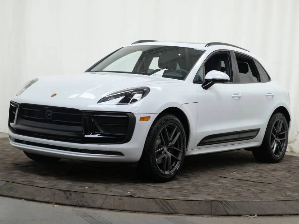 2026 Porsche Macan T