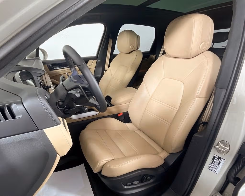 2024 Porsche Cayenne Turbo E-Hybrid - Photo 36