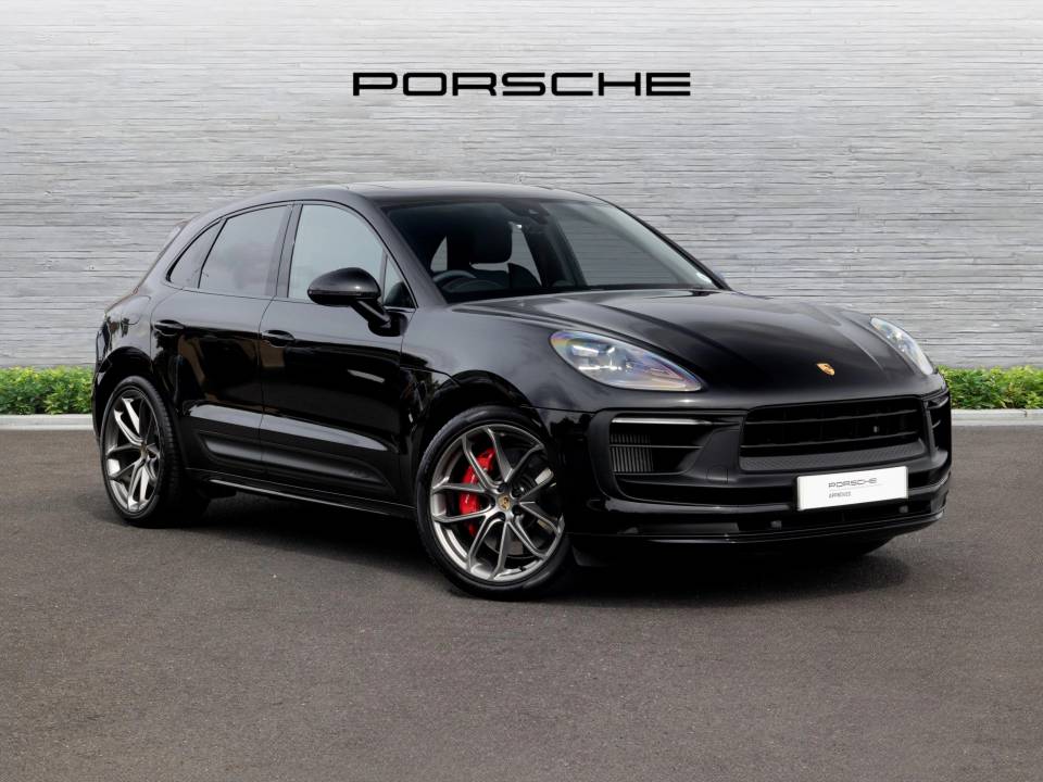 2024 PORSCHE MACAN