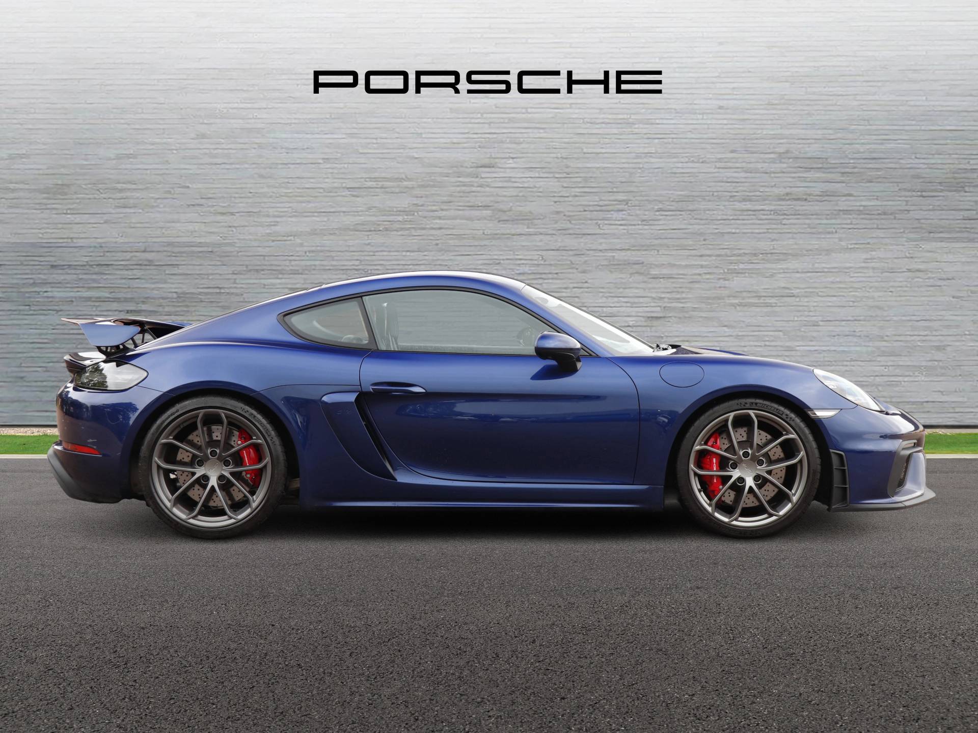 718 Cayman GT4, photo 2 of 36