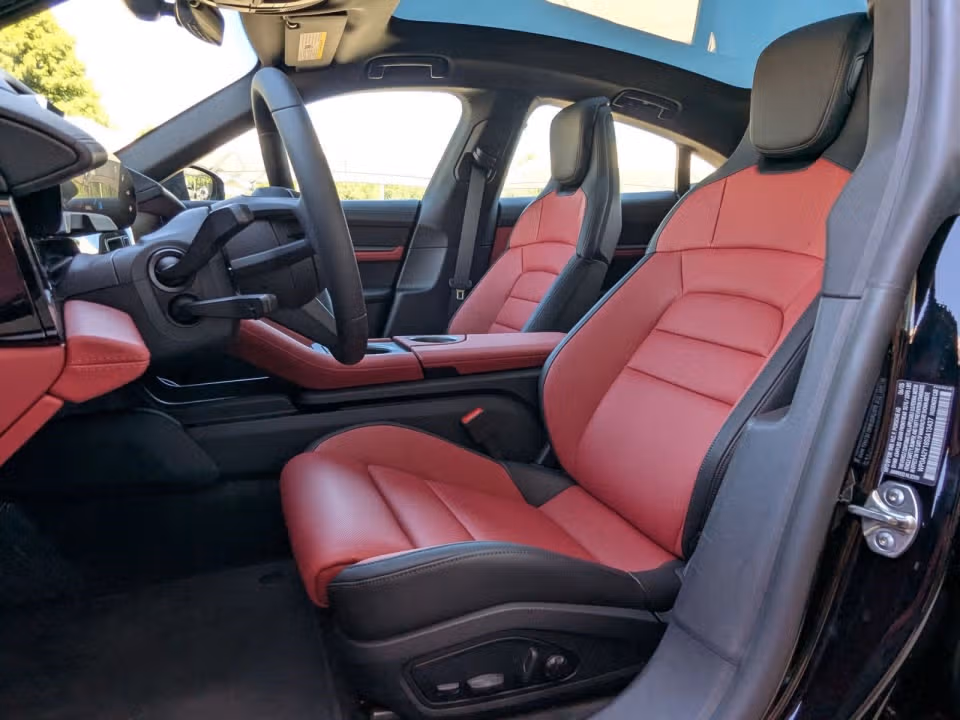 2025 Porsche Taycan Base - Photo 35