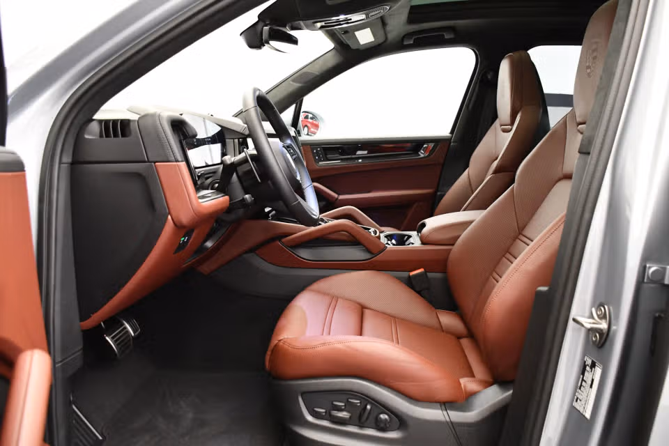 2026 Porsche Cayenne GTS - Photo 35