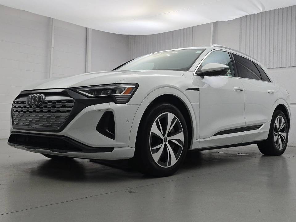 2024 Audi Q8 e-tron