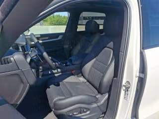 2026 Porsche Cayenne S - Photo 33