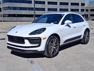 2026 Porsche Macan Base - Photo 1
