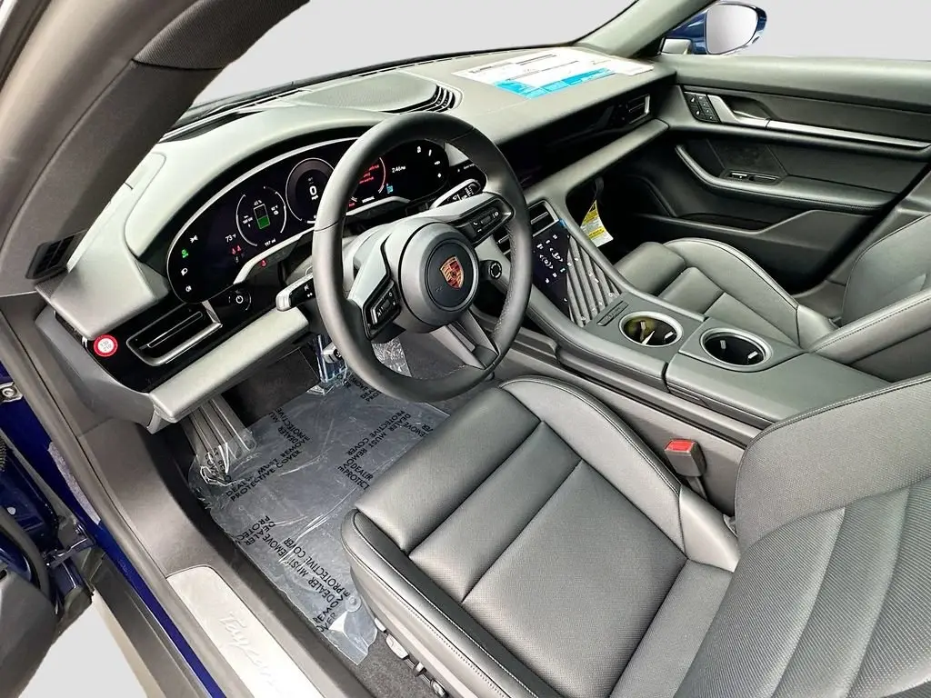 2026 Porsche Taycan Base - Photo 32