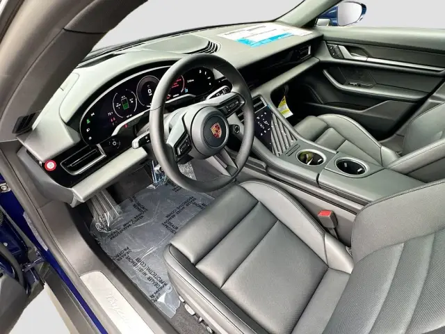 2026 Porsche Taycan Base - Photo 30