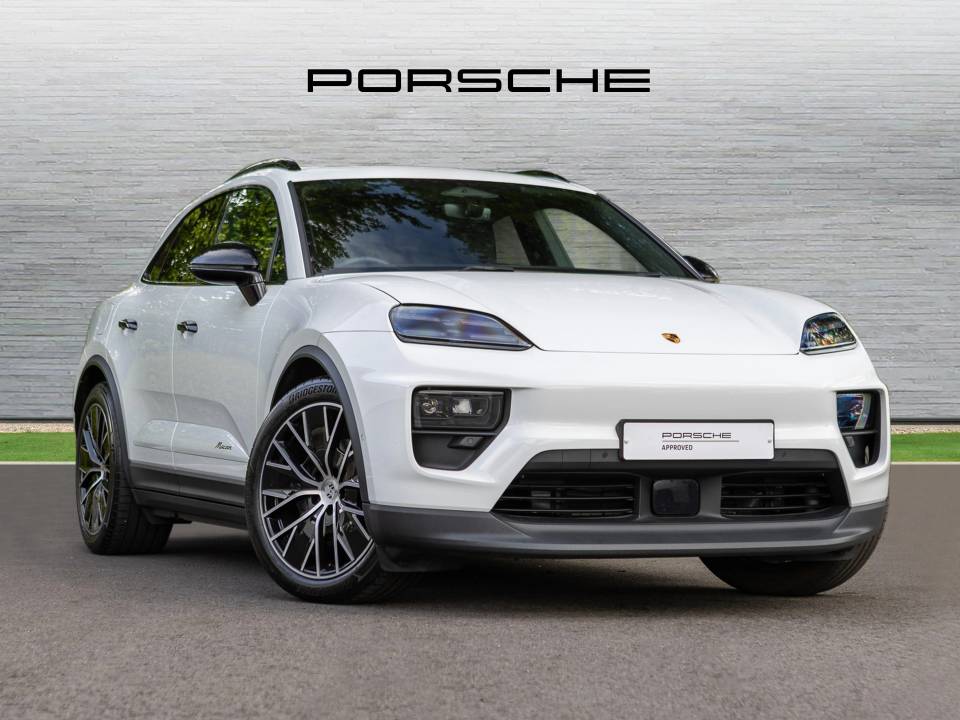 2025 PORSCHE MACAN