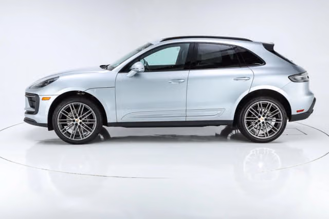 2026 Porsche Macan Base - Photo 10